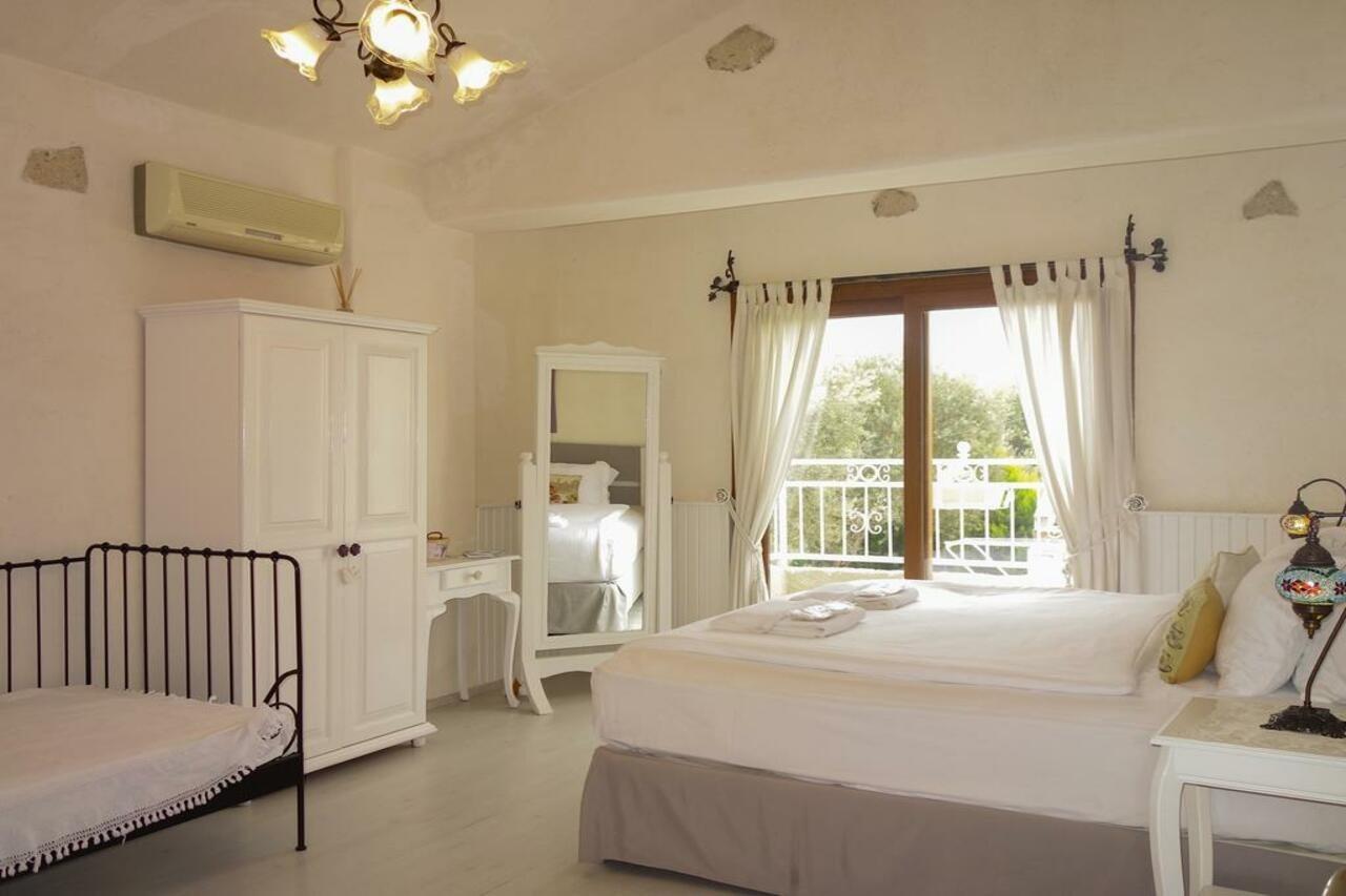 Peri Art Hotel Алачати Экстерьер фото