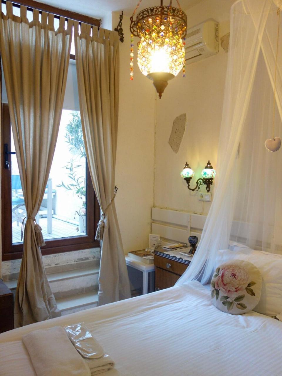 Peri Art Hotel Алачати Экстерьер фото