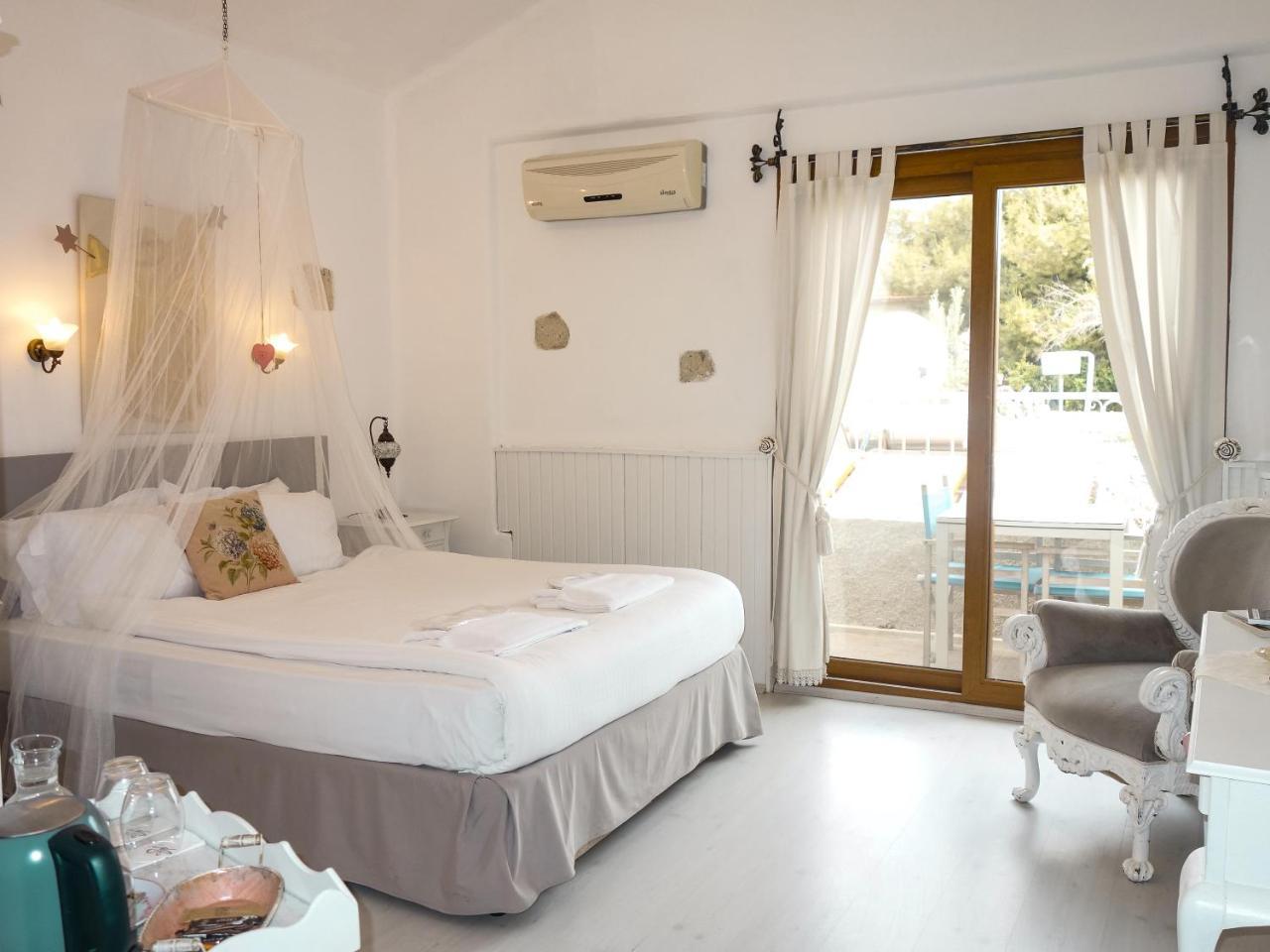 Peri Art Hotel Алачати Экстерьер фото